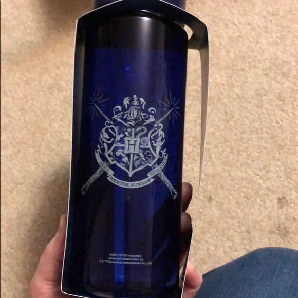 Harry Potter water bottle - Picture 2 of 5